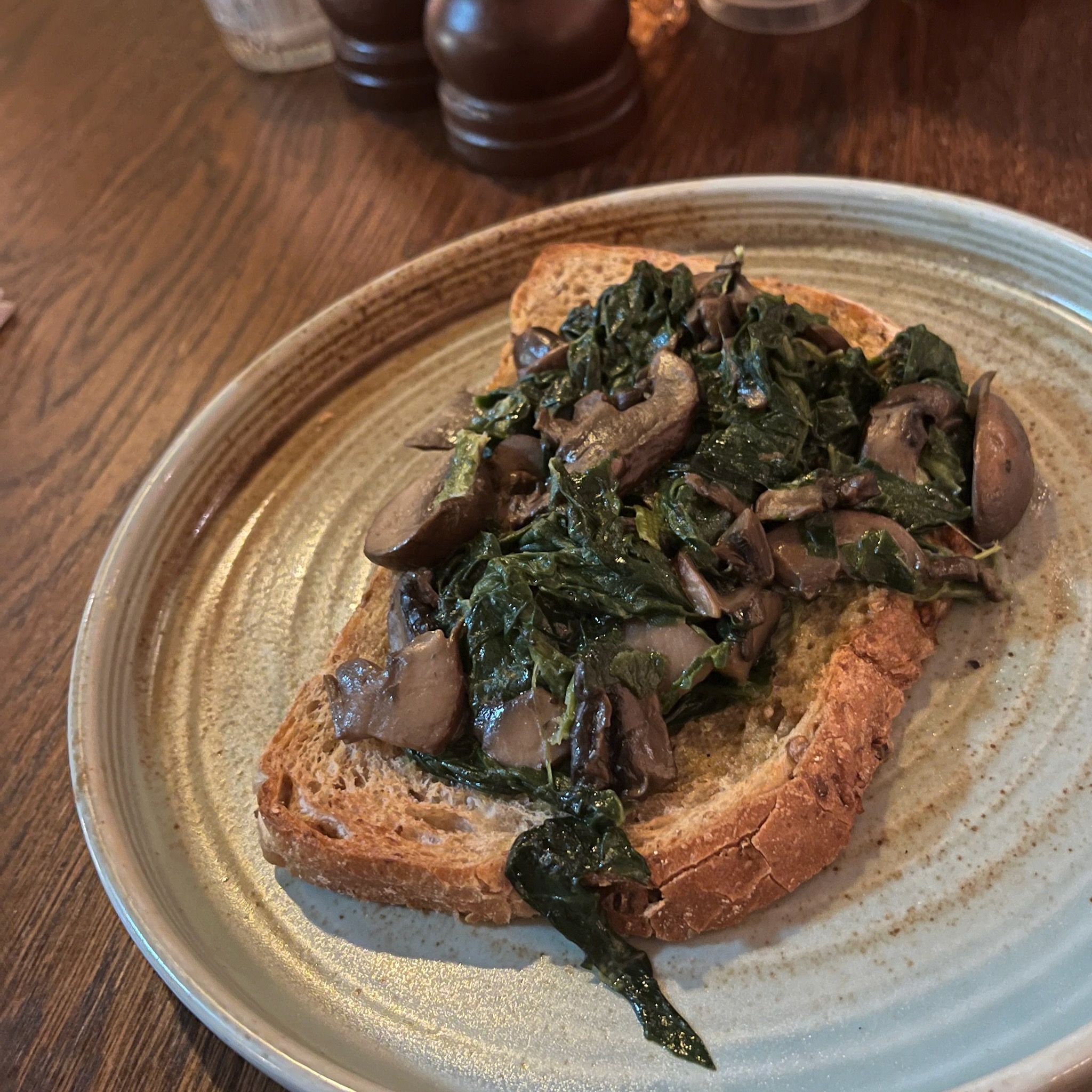 Chestnut mushrooms on toast - Time for a coffee